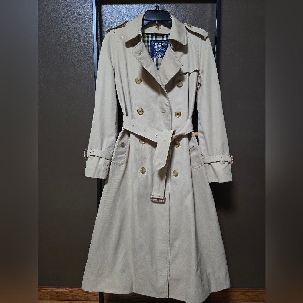 Authentic Burberry Tan Trench Coat